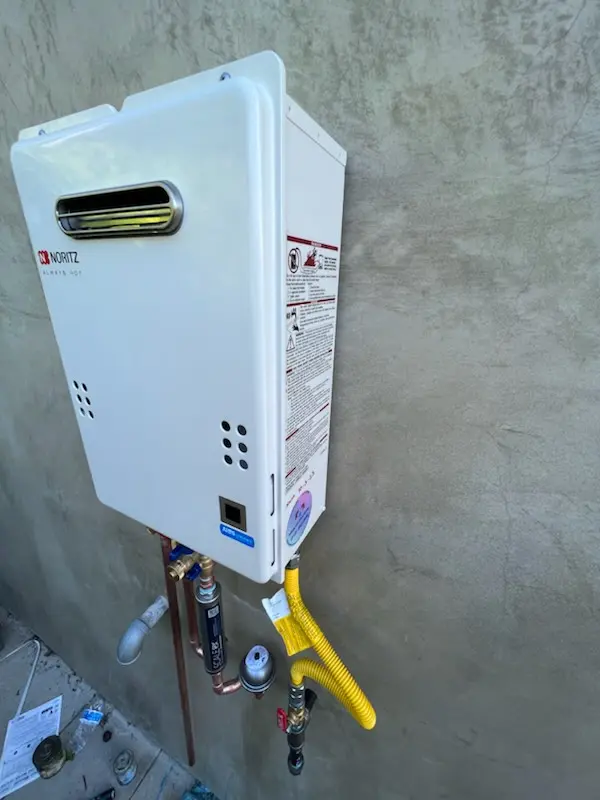 Tankless water heater installation for Mendoza homes